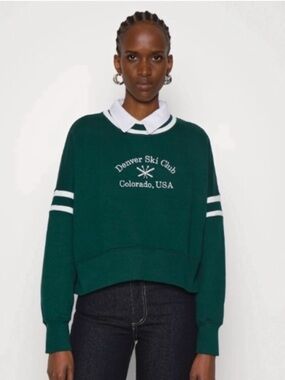 NWT Abercrombie Denver Ski Club Soft A&F Cropped Sweatshirt Size M